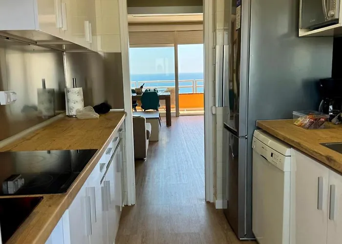 Marinero, Vistas Impresionantes. 시체스